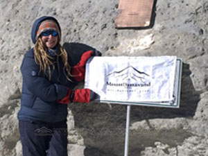 Izabela from Poland provided feedback on the services she received from Mount Damavand Group.