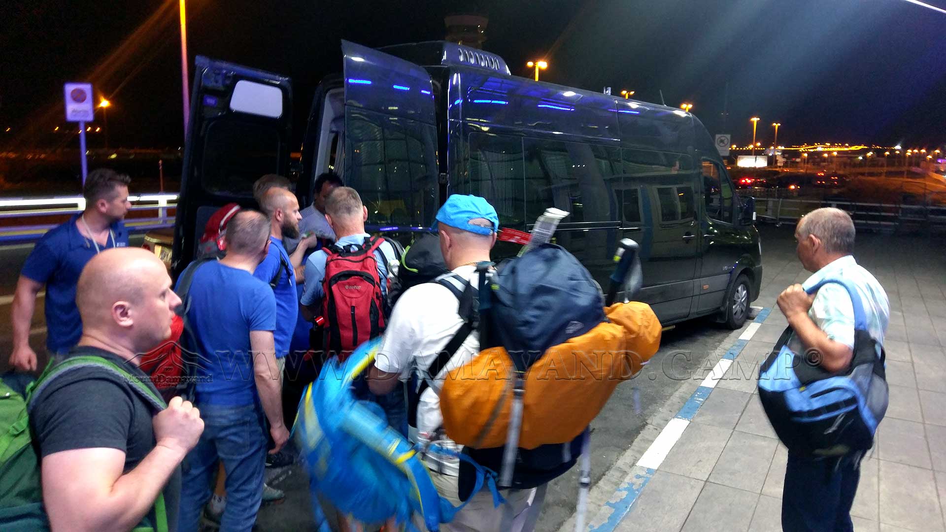 Our transport service, ready at midnight at IKA airport, for the dedicated transfer of climbers to Camp 1 of Damavand.